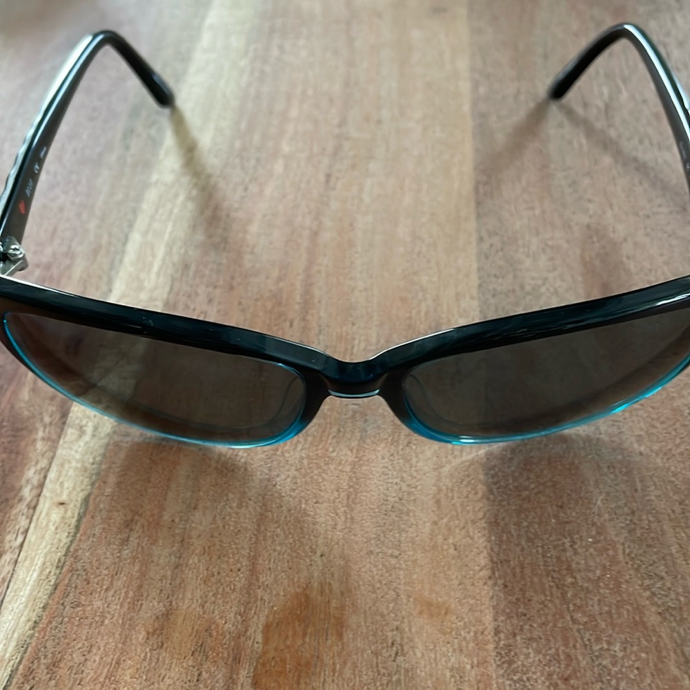 Elle sunglasses